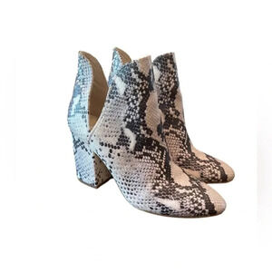 Steve Madden Women’s Rookie Booties